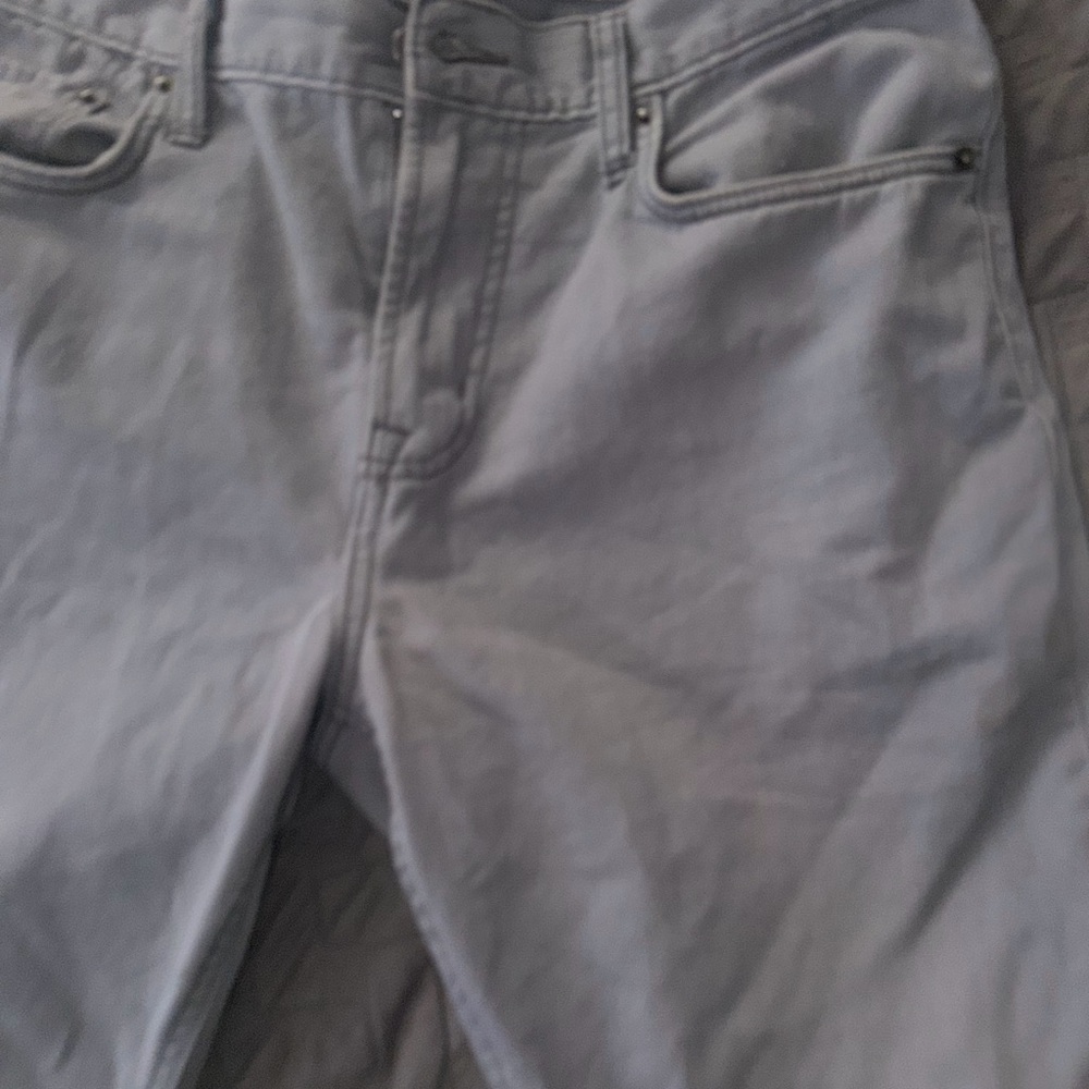Old Navy Men's Light Gray Slim Jeans - Picture 3 of 5